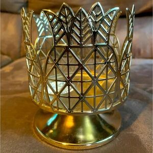 Bath and body works gold pineapple candle holder